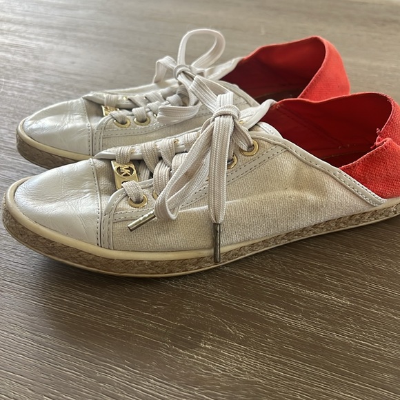 Ladies’ MICHAEL KORS Canvas Sneaker - Size 6M (Pre-Owned) - Picture 4 of 4